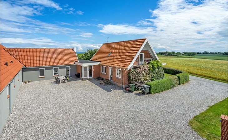Amazing home in Grenaa with sauna 1