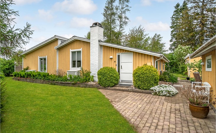 Amazing home in Gilleleje with kitchen 1