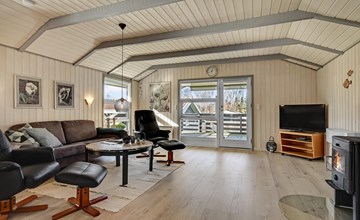 Lovely home in Glesborg with kitchen 3