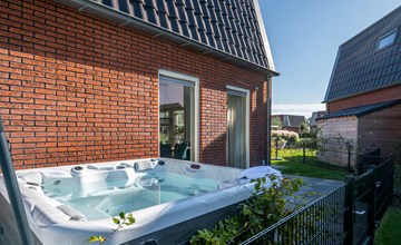 Sneekermeer 8p. with outdoor spa 2