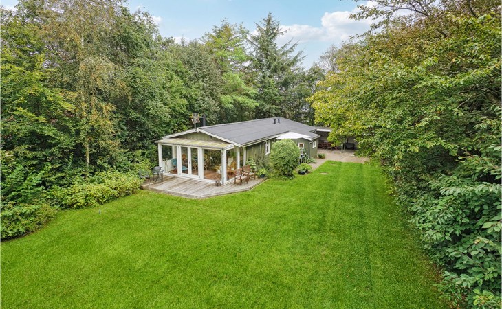 3 bedroom gorgeous home in Thyholm 1