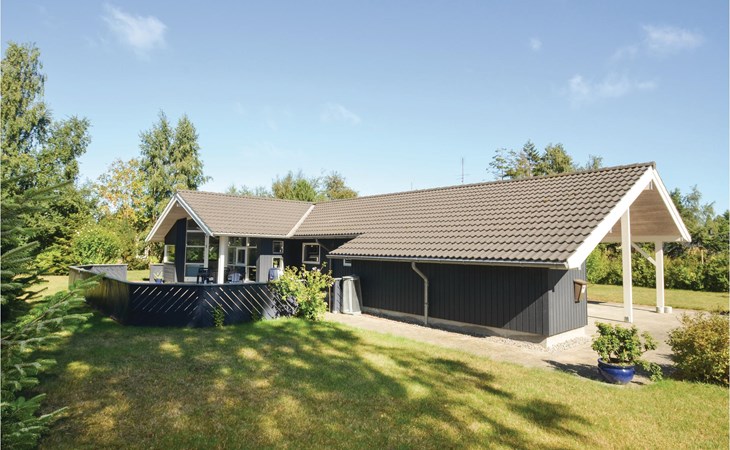 3 bedroom beautiful home in Væggerløse 1