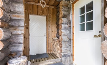 Op vakantie, een lodge/kellopuppo 3