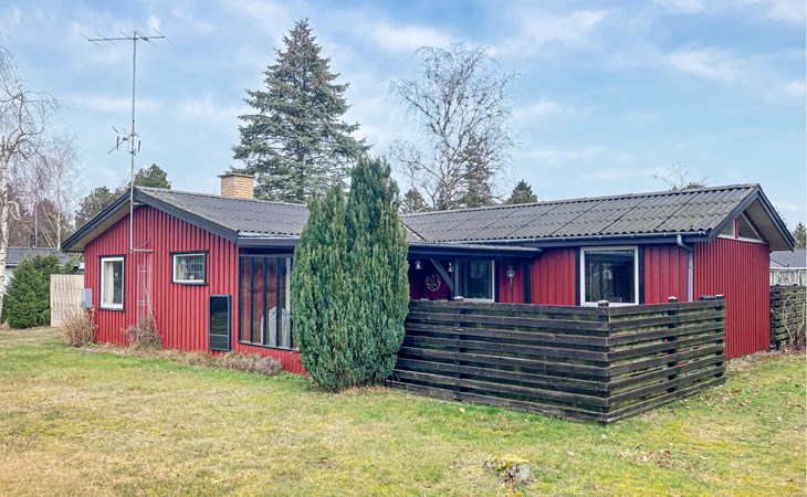 4 bedroom lovely home in Væggerløse 1