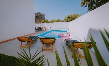Beautiful home in Mandre 2