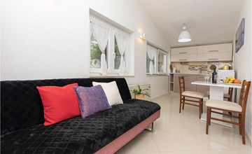 Wunderschöne Wohnung in Omis mit Meerblick 2