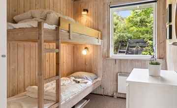 "Mirzə" - 250m from the sea in Sealand 2