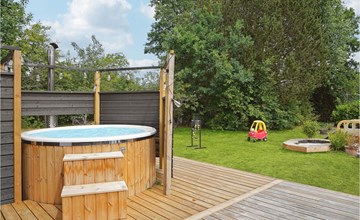 Awesome home in Glesborg with WiFi 2