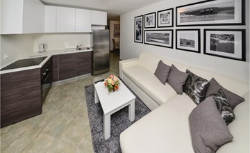 7 bedroom cozy home in Vir 3