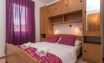 Voll ausgestattete Wohnung mit einem Schlafzimmer und Garten 3