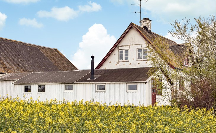 Lovely home in Aakirkeby with WiFi 1