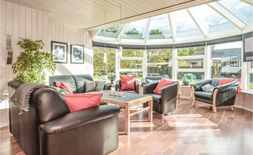 Nice home in Blåvand with kitchen 2