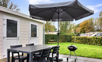 Amazing home in Heinkenszand with WiFi 2