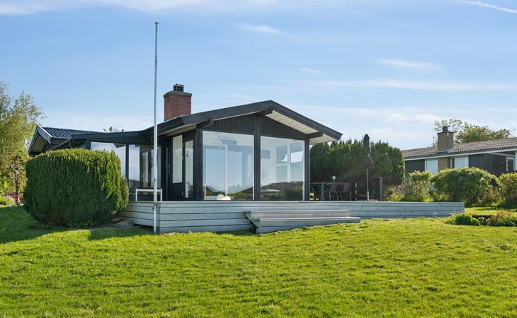 "Manfred" - 250m from the sea 1