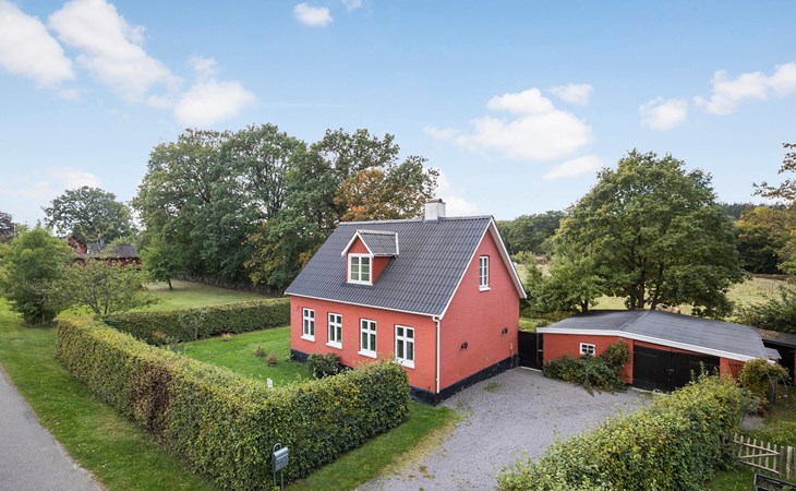 3 bedroom gorgeous home in Aakirkeby 1