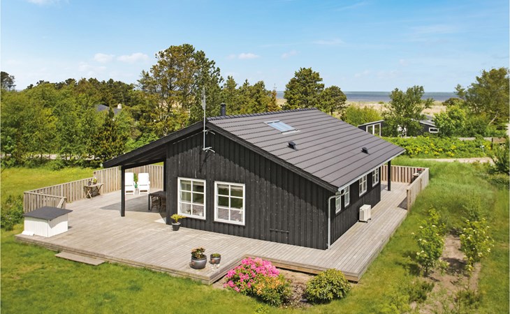 Cozy home in Frederikshavn with kitchen 1