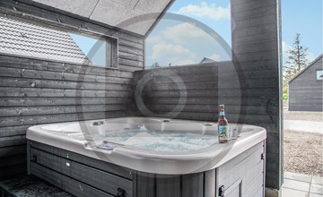 Lovely home in Glesborg with jacuzzi 2