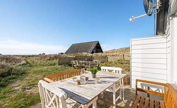 "Kurt" - 75m from the sea 2