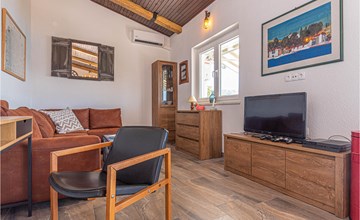 Pet friendly apartment in Rogoznica 3