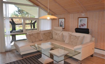 4 bedroom nice home in Idestrup 2