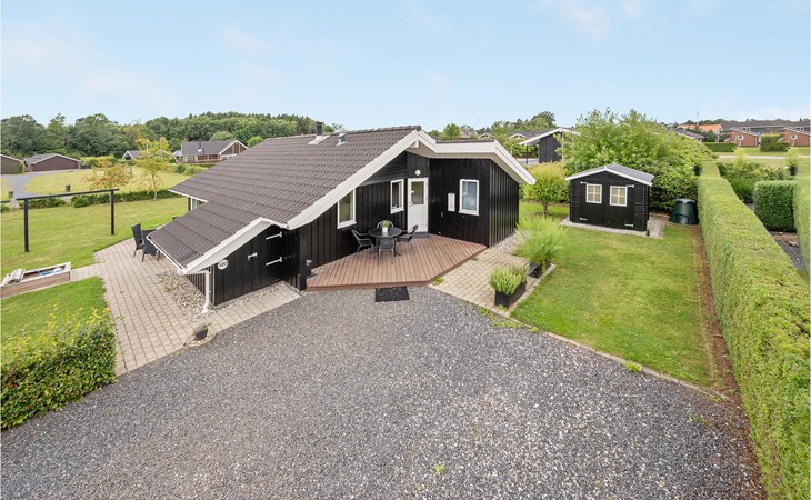 3 bedroom lovely home in Juelsminde 1