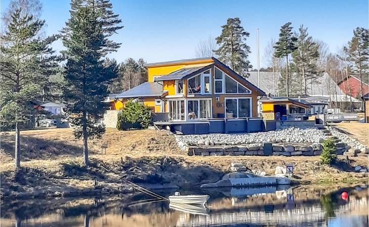 Gorgeous home in åmli with WiFi 1