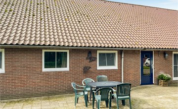 Lovely home in Putten with kitchen 2