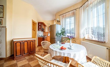 Atemberaubende 1-Zimmer-Wohnung in Golubie 3