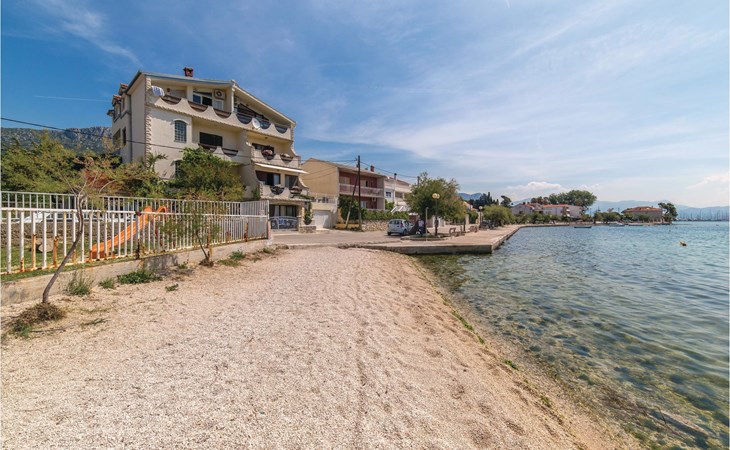 Amazing apartment in Kastel Kambelovac 1