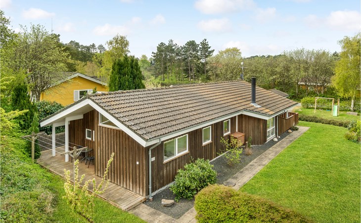 Awesome home in Ebeltoft with kitchen 1