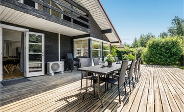 Beautiful home in Væggerløse with sauna 3