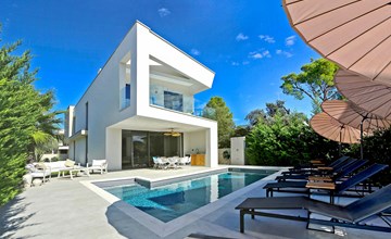 Gorgeous home in Petrcane 3