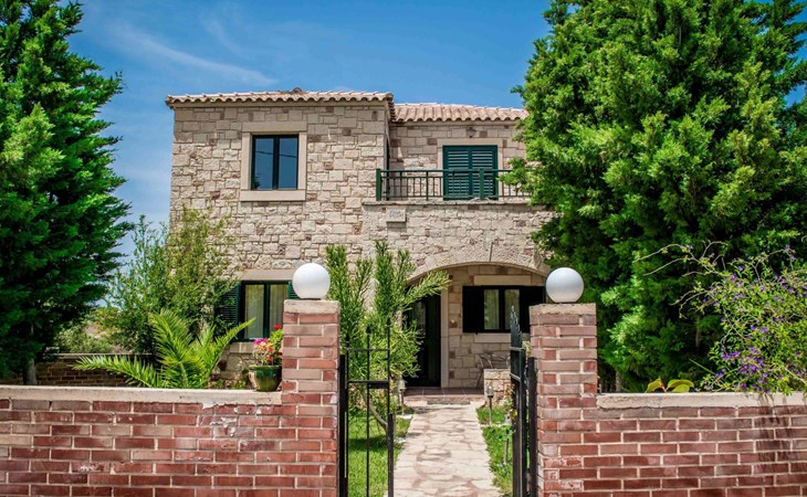 Niriides Villas_Sagini_ 3-Schlafzimmer privater Pool 1