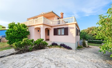3 bedroom cozy home in Liznjan 3