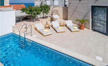 Beautiful home in Sutivan with WiFi 3