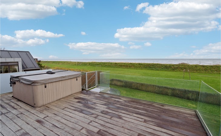 Awesome home in Otterup with jacuzzi 1