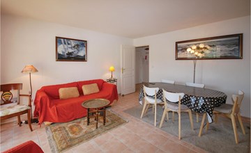 Gorgeous apartment in Saint Raphael 2