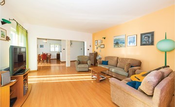 Stunning home in Okrug Gornji 3