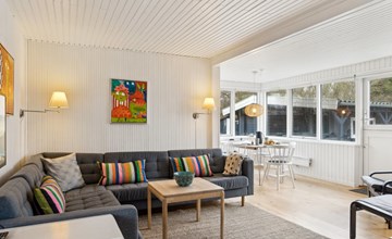 "Riki" - 100m from the sea 2