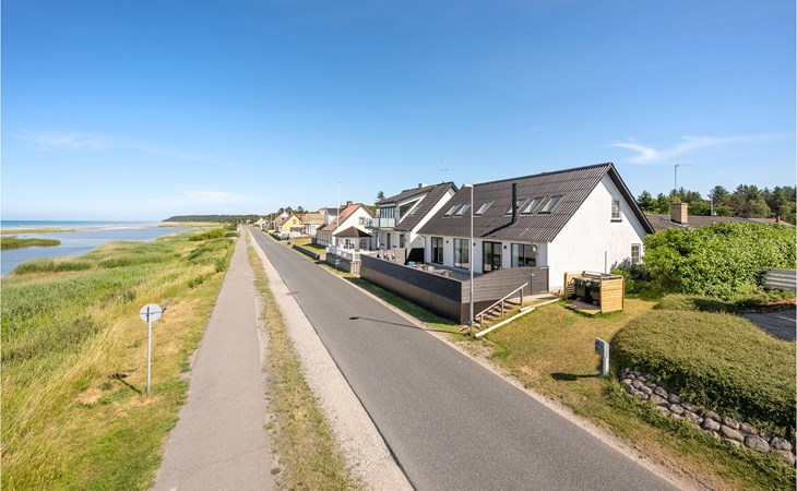 Gorgeous home in Glesborg with WiFi 1