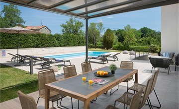 Tolles Zuhause in Vinez 2