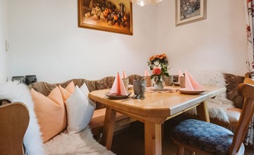 Wiedhölzl (BMG142) 2