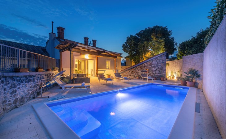 Awesome home in Novi Vinodolski 1