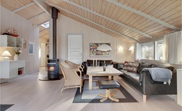 Gorgeous home in Dronningmølle 3