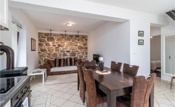 2 bedroom beautiful home in Banjol 3