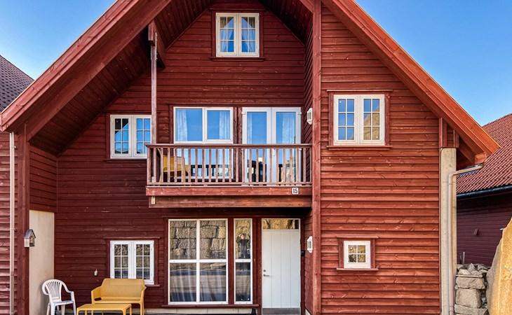 3 bedroom beautiful home in Sirevåg 1