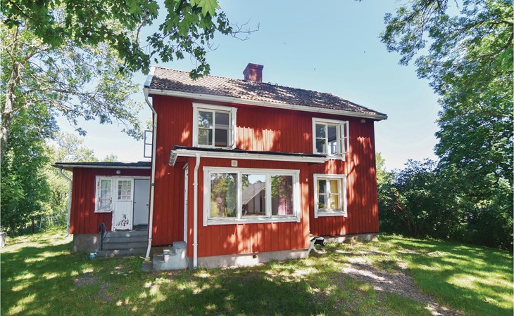 2 bedroom lovely home in ånimskog 1