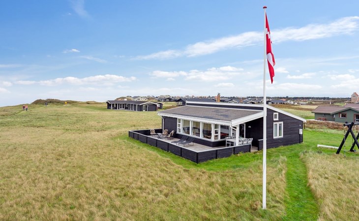 "Dyri" - 75m from the sea in NW Jutland 1