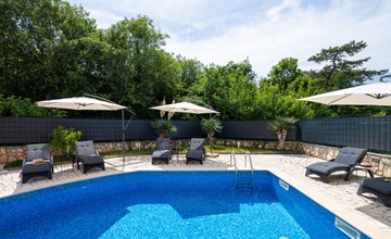 Villa Fortuna für bis zu 9 Personen und mit beheiztem Aussenpool 3