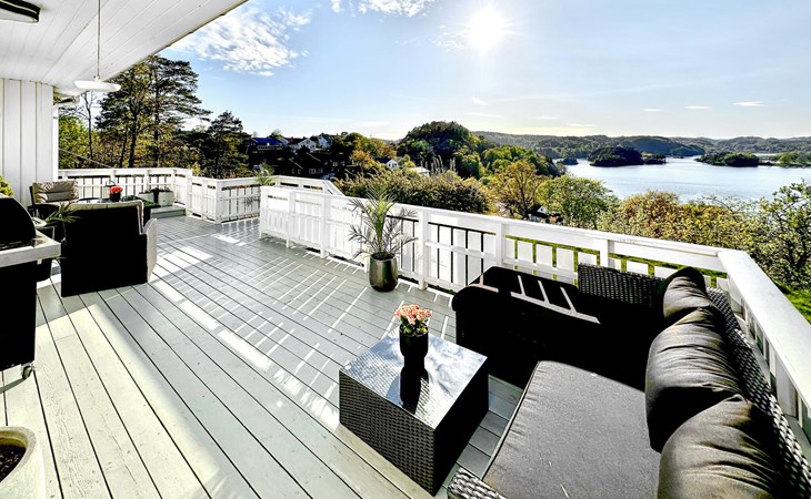 Stunning home in Mandal with house sea view 1